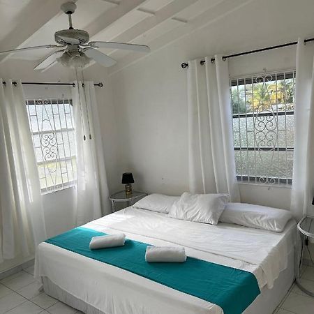 Home2Home Guesthouse Christ Church Esterno foto