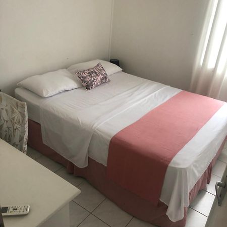 Home2Home Guesthouse Christ Church Esterno foto